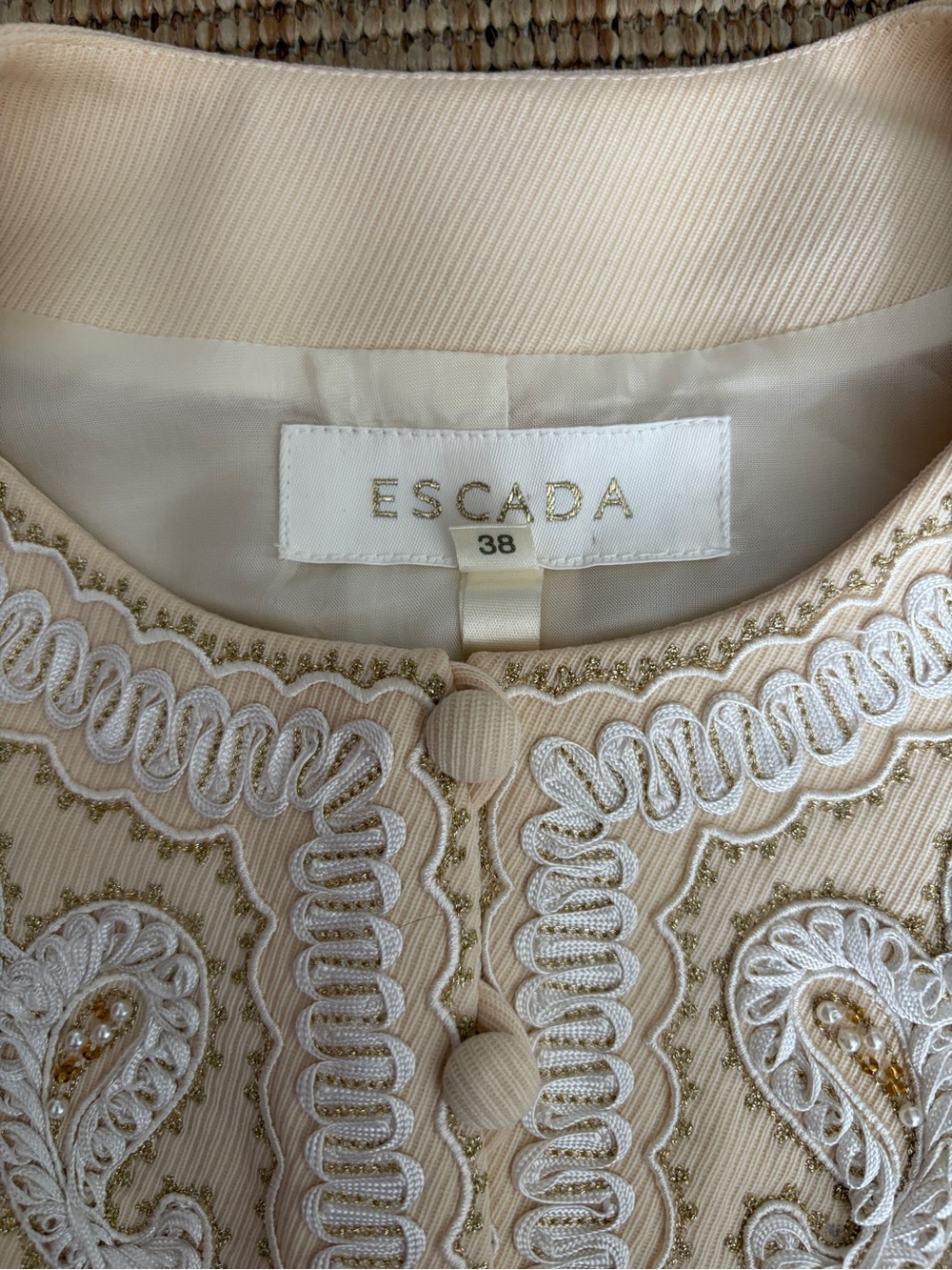 Vintage Escada Embroidered Button Front Sleeveless Vest Top Cream White - Picture 6 of 6